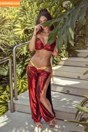 Nyvi Estephan photo #0895