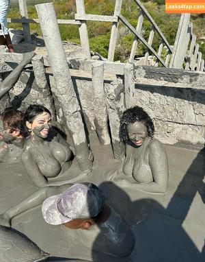 Nyvi Estephan photo #0937