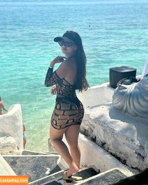 Nyvi Estephan photo #0943