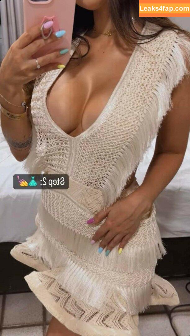Nyvi Estephan / Discussão / nyviestephan leaked photo photo #1008