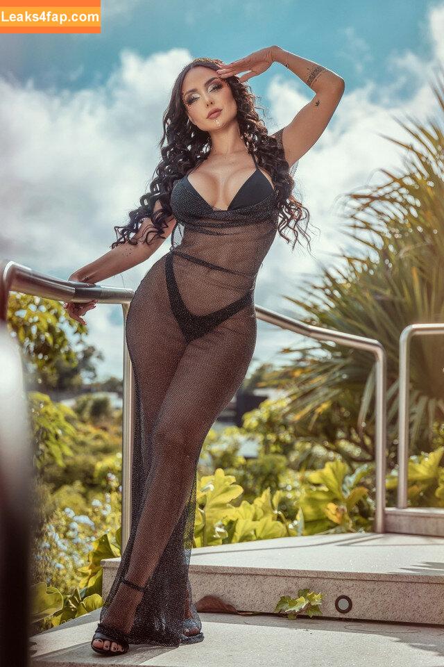 Nyvi Estephan / Discussão / nyviestephan leaked photo photo #1016