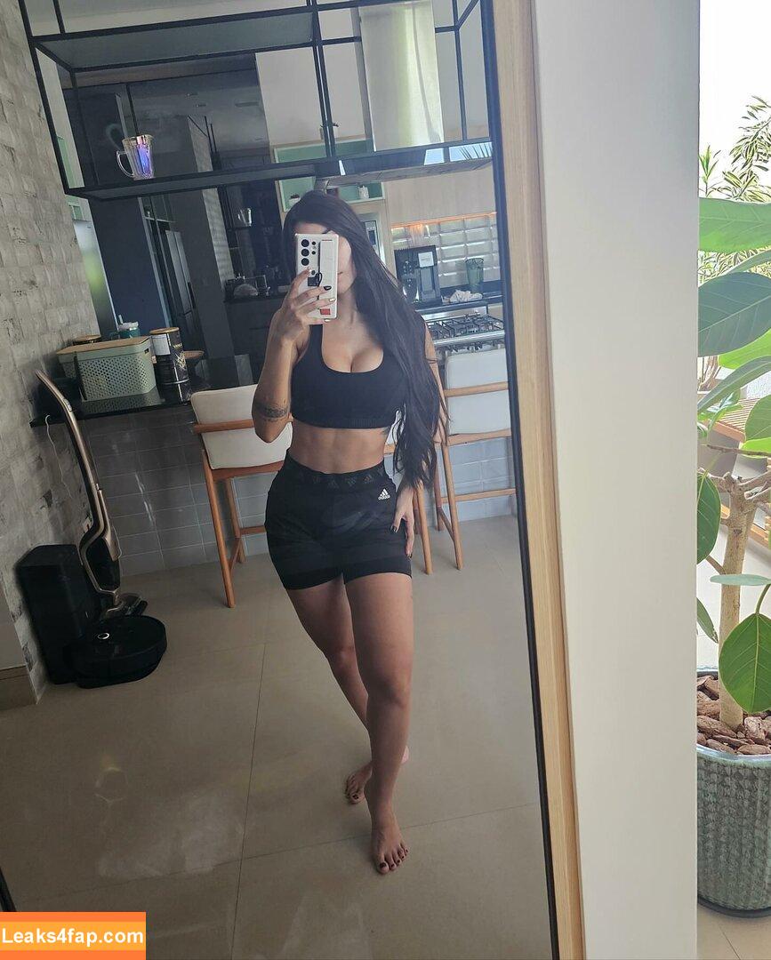 Nyvi Estephan / Discussão / nyviestephan leaked photo photo #1065