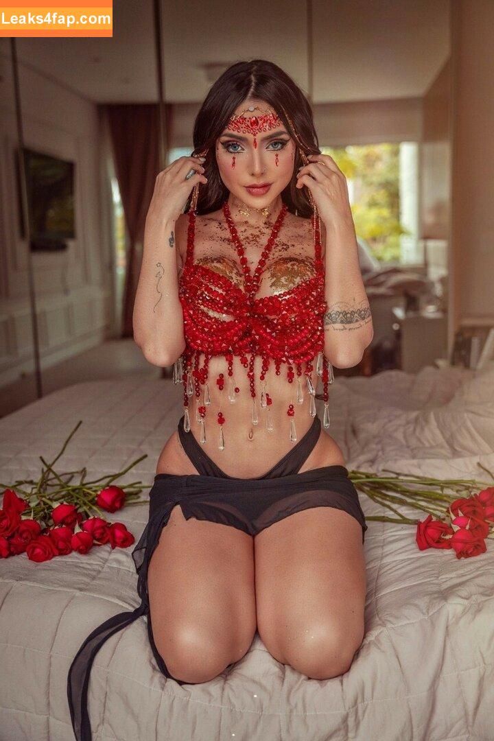 Nyvi Estephan / Discussão / nyviestephan leaked photo photo #1125