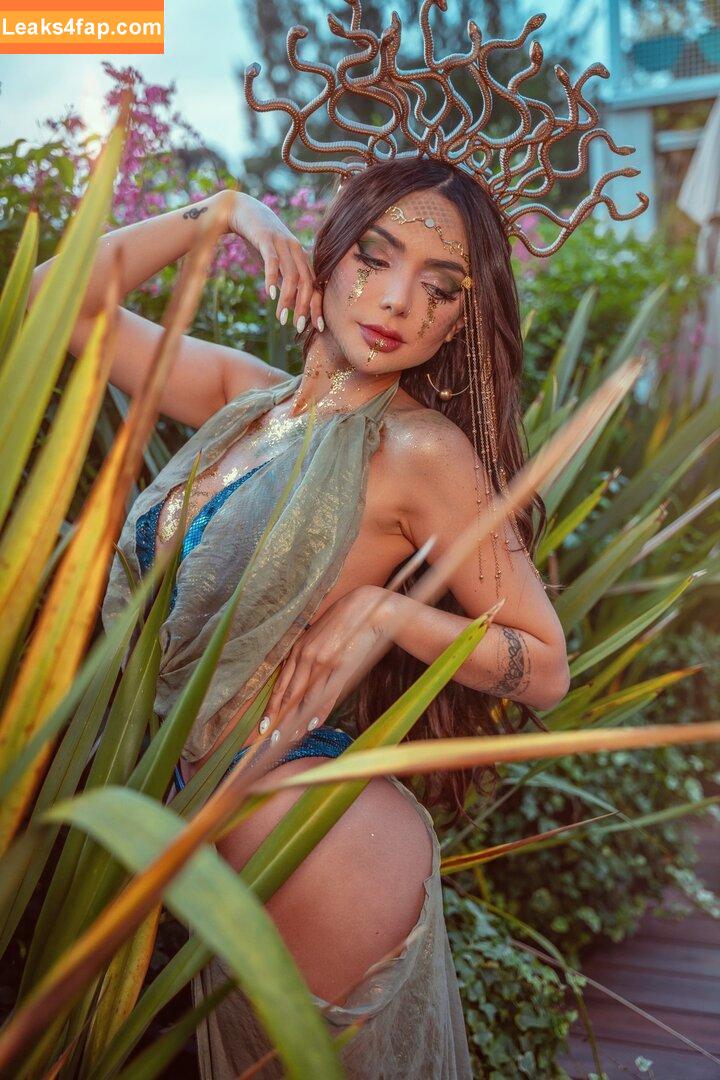 Nyvi Estephan / Discussão / nyviestephan leaked photo photo #1138