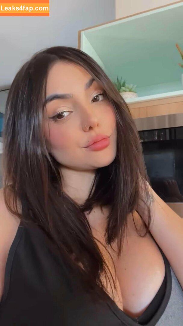 Nyvi Estephan / Discussão / nyviestephan leaked photo photo #1238