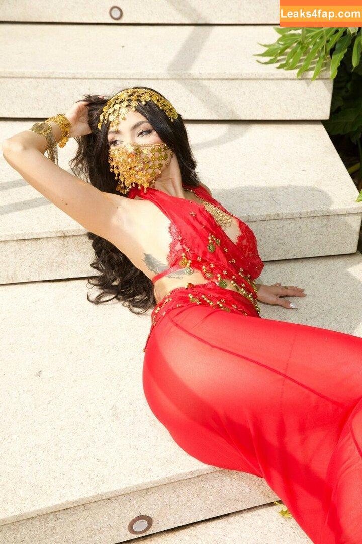 Nyvi Estephan / Discussão / nyviestephan leaked photo photo #1253