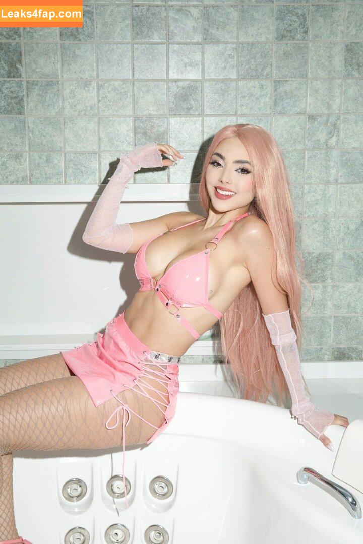 Nyvi Estephan / Discussão / nyviestephan leaked photo photo #1284