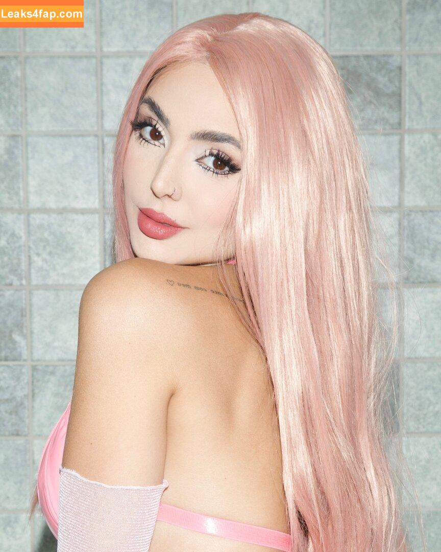 Nyvi Estephan / Discussão / nyviestephan leaked photo photo #1294