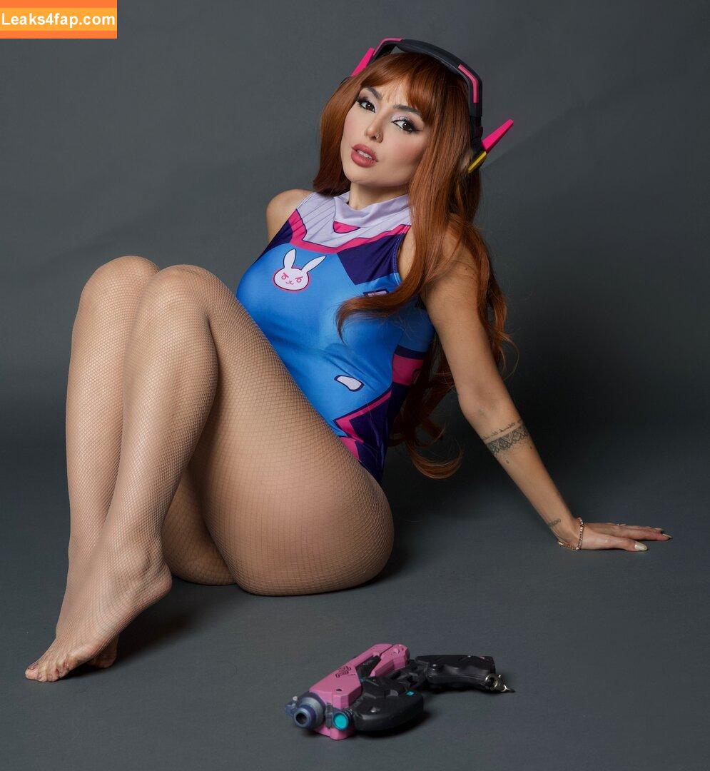 Nyvi Estephan / Discussão / nyviestephan leaked photo photo #1390
