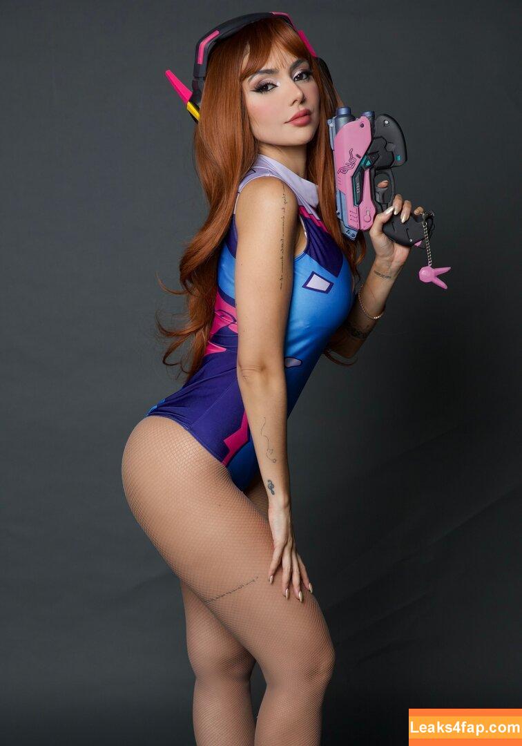 Nyvi Estephan / Discussão / nyviestephan leaked photo photo #1391