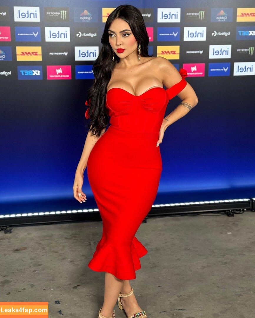 Nyvi Estephan / Discussão / nyviestephan leaked photo photo #1442