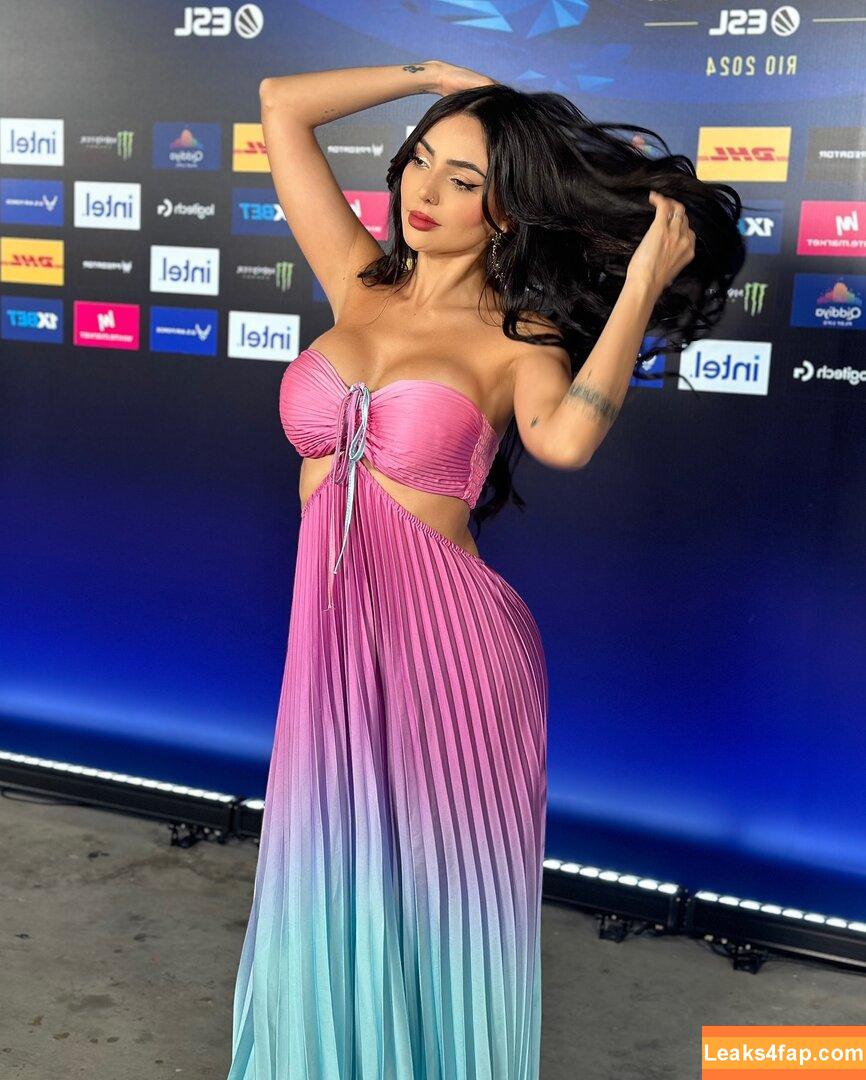 Nyvi Estephan / Discussão / nyviestephan leaked photo photo #1460