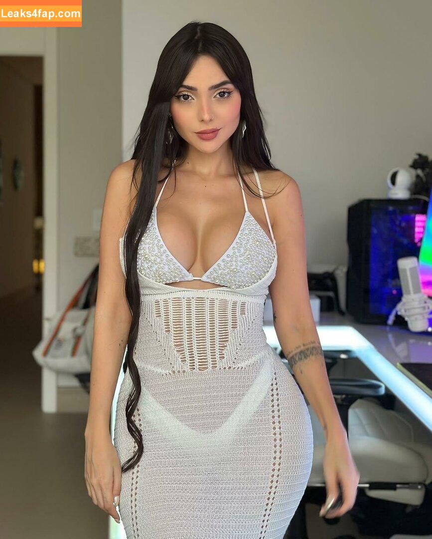 Nyvi Estephan / Discussão / nyviestephan leaked photo photo #1600