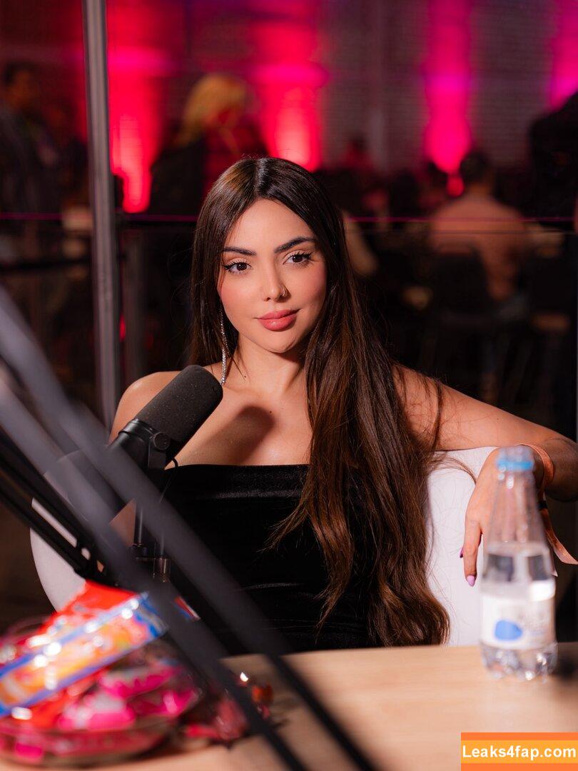 Nyvi Estephan / Discussão / nyviestephan leaked photo photo #1771