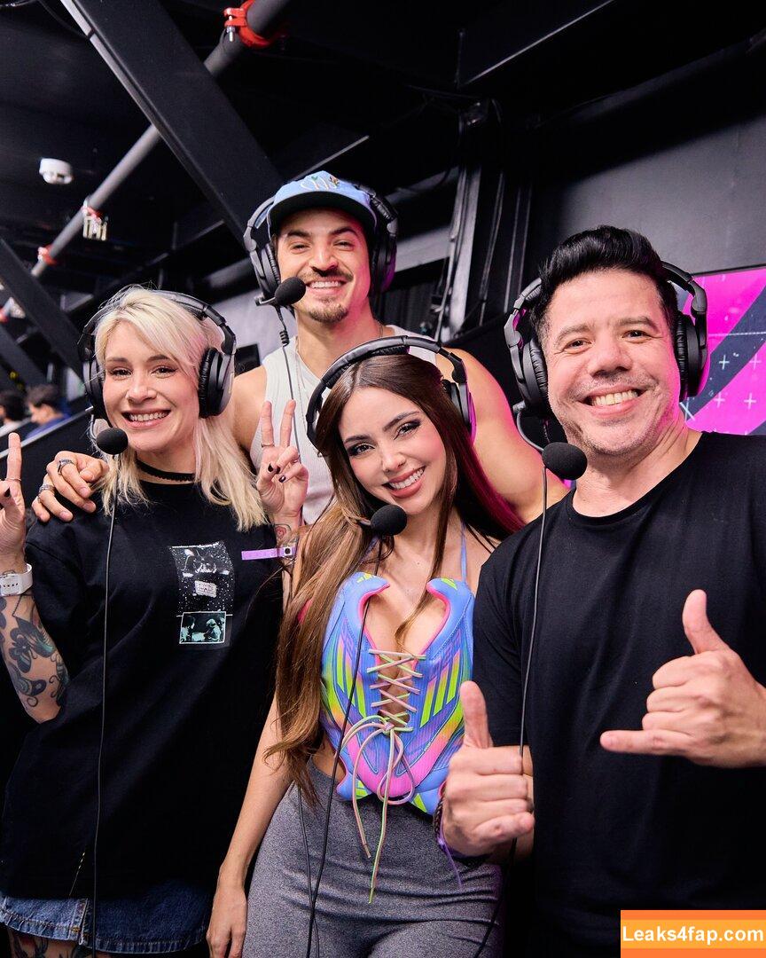 Nyvi Estephan / Discussão / nyviestephan leaked photo photo #1808