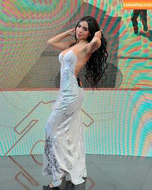 Nyvi Estephan photo #1061