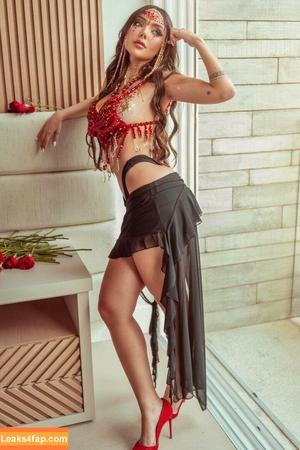 Nyvi Estephan photo #1126