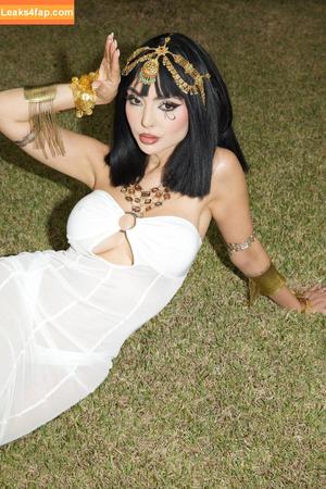 Nyvi Estephan photo #1260