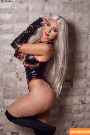 Nyvi Estephan photo #1694