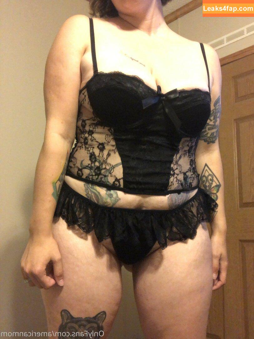 obedientdeviantmom /  leaked photo photo #0061