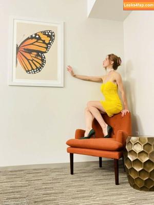 Octavia Red photo #0002