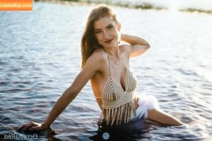 Octavia Red photo #0222