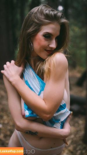 Octavia Red photo #0406