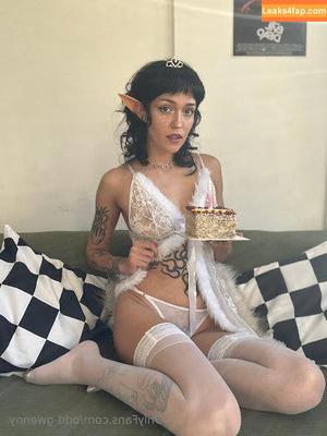 odd-gwenny photo #0023