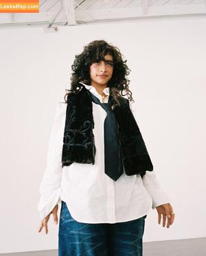 Odessa A’zion photo #0011