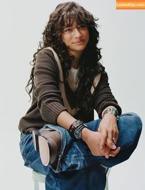 Odessa A’zion photo #0013