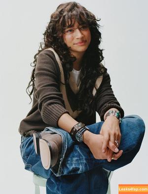 Odessa A’zion photo #0023