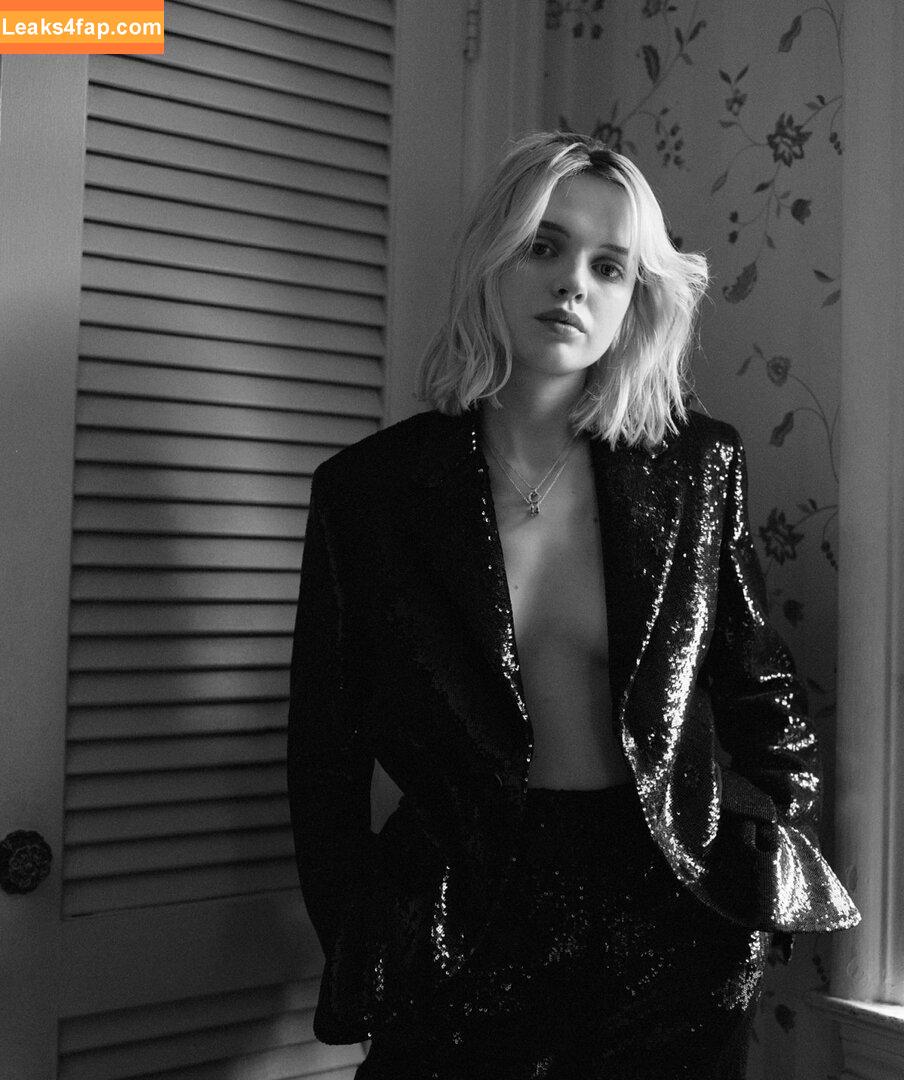 Odessa Young / ohthatsodessa leaked photo photo #0024