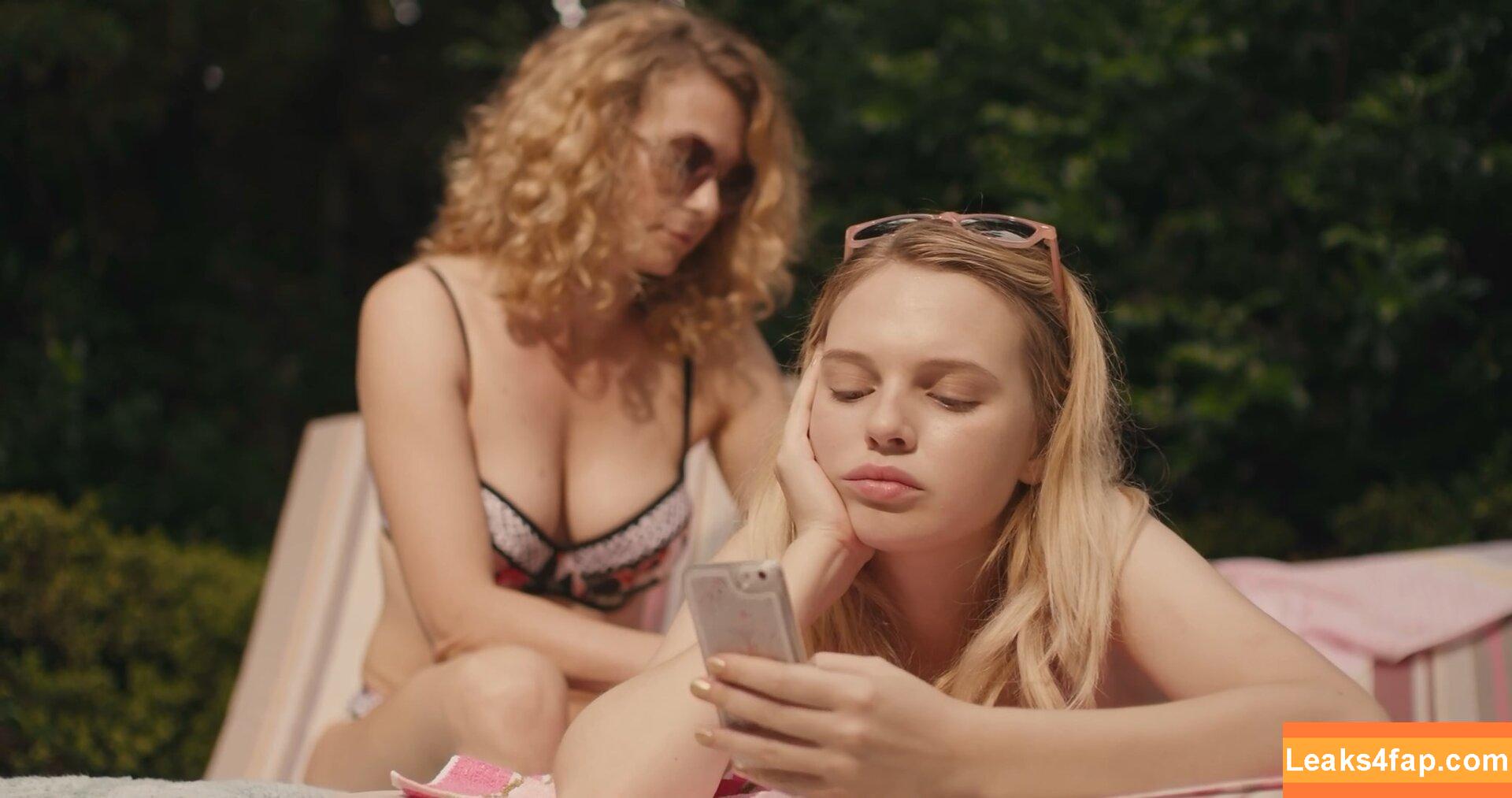 Odessa Young / ohthatsodessa leaked photo photo #0032