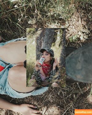 odetovenus photo #0013
