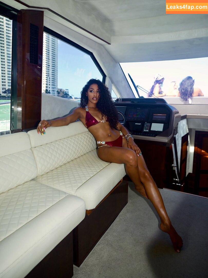 Official Janina / official_janina leaked photo photo #0106