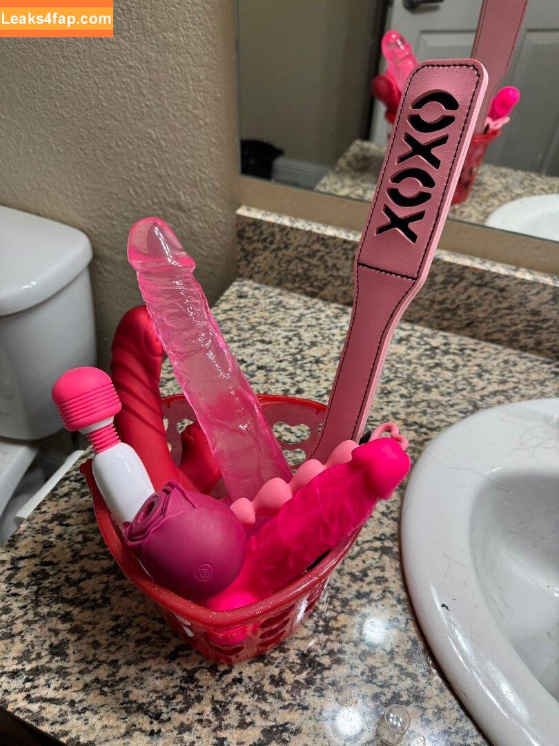 official_pawg_eater /  leaked photo photo #0003