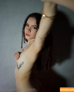 official.zoe photo #0004