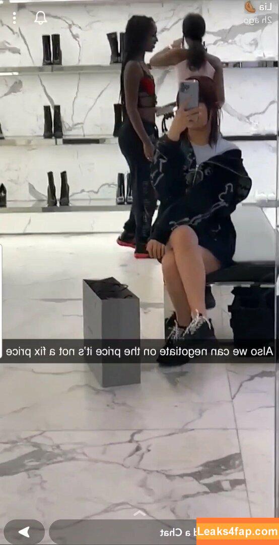 officialairlia / officialkylie leaked photo photo #0001