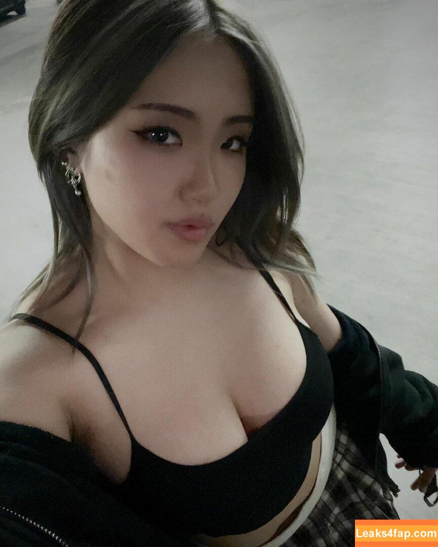 officialairlia / officialkylie leaked photo photo #0128