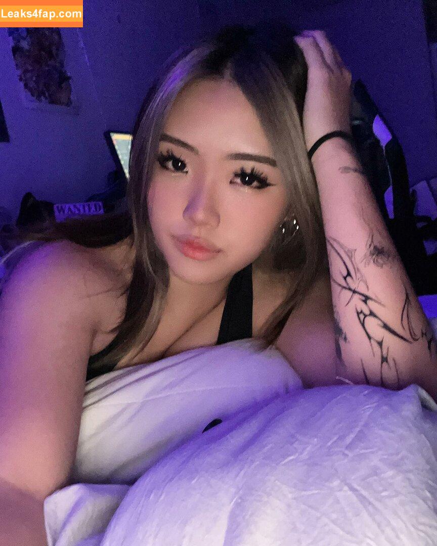 officialairlia / officialkylie leaked photo photo #0134