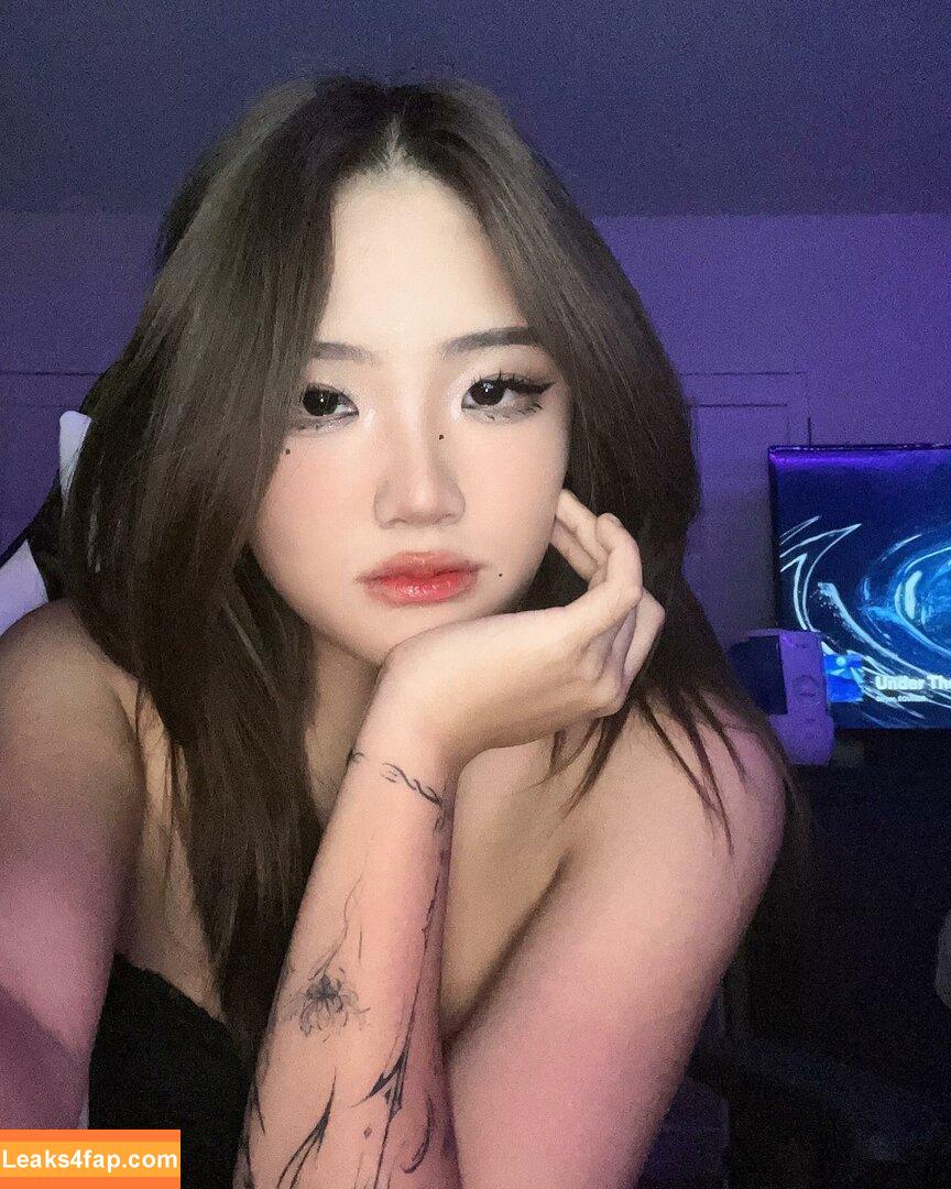 officialairlia / officialkylie leaked photo photo #0139