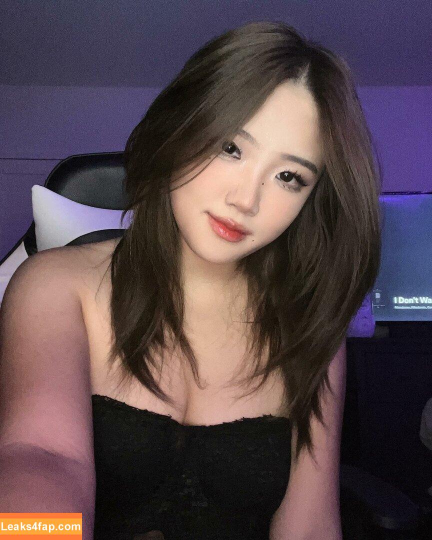 officialairlia / officialkylie leaked photo photo #0140