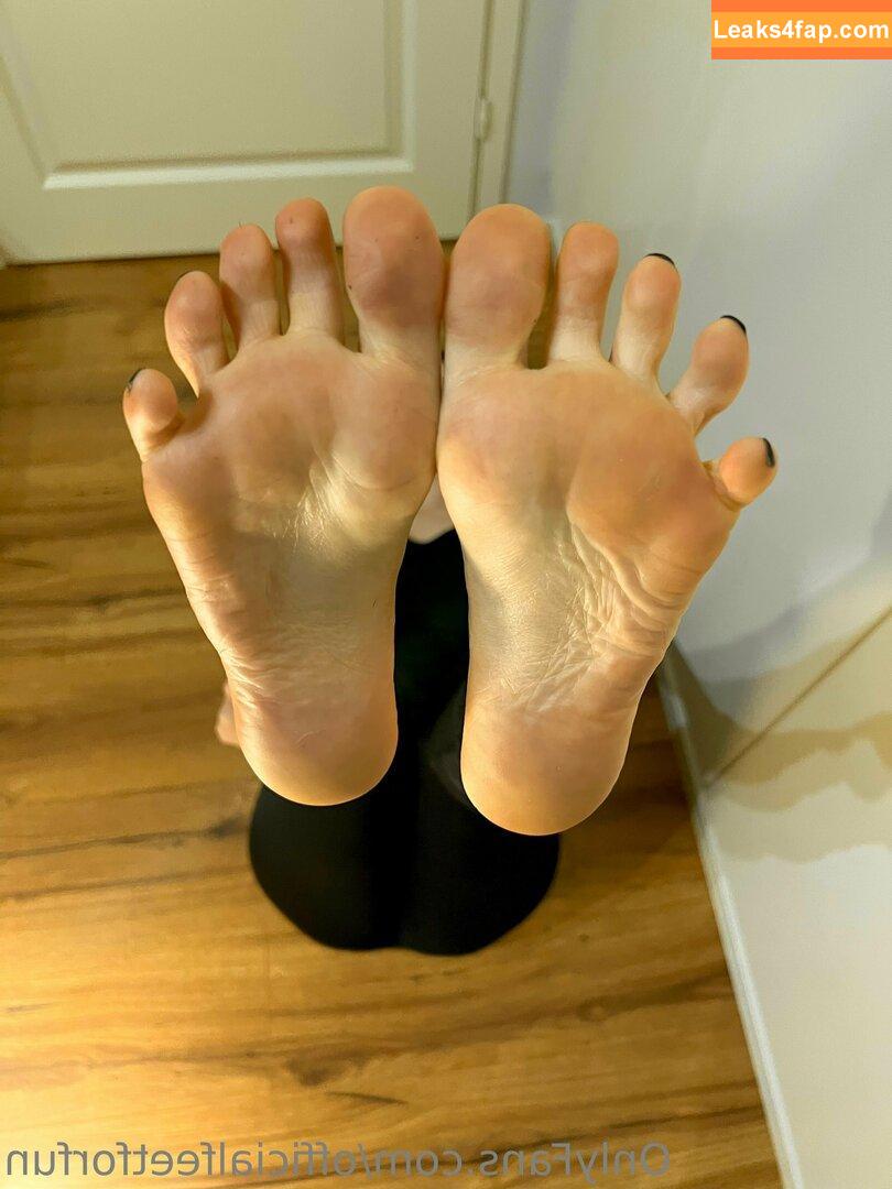 officialfeetforfun / officialeman__ leaked photo photo #0028