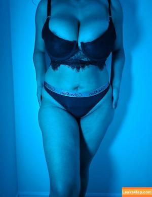 OGBrownFantasy photo #0033