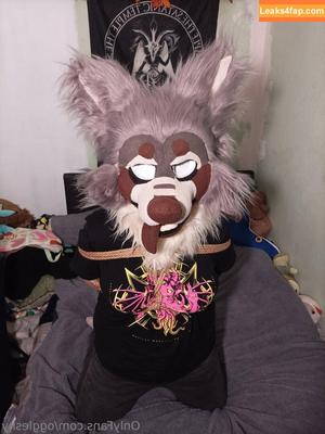 oggleshy photo #0002