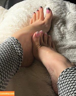 OGTwinkleToes photo #0002