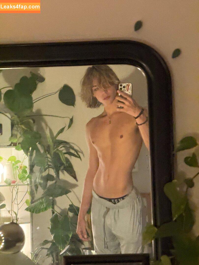 Okjohnnyboy /  слитое фото фото #0002