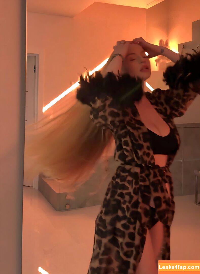 Oksana Neveselaya / o_neveselaya / ok_neveselaya / theoksanarose leaked photo photo #0125