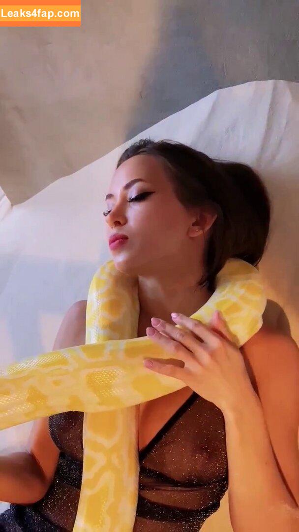 Oladushek11 / Natasha Roik leaked photo photo #0096