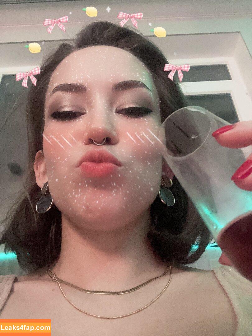 Oladushek11 / Natasha Roik leaked photo photo #0165